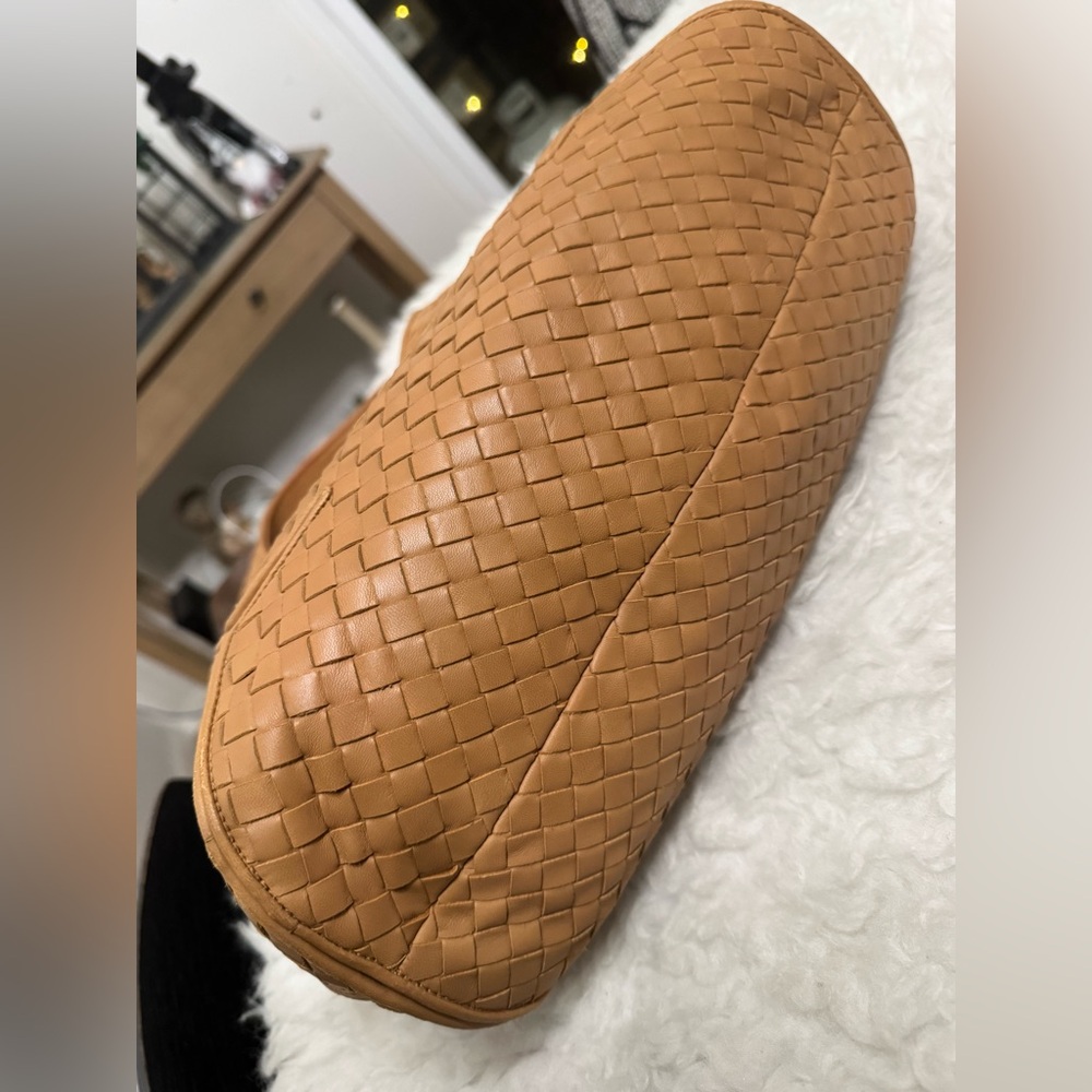 Bottega Veneta Tan Woven Hobo Bag - Picture 5 of 16